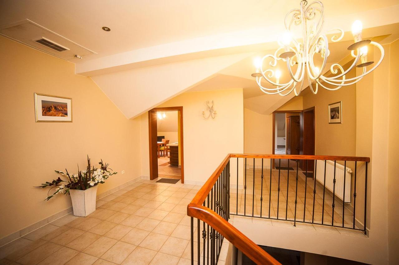 Apartamenty Dom Na Wzgorzu Gardenia Строне-Слёнске Экстерьер фото