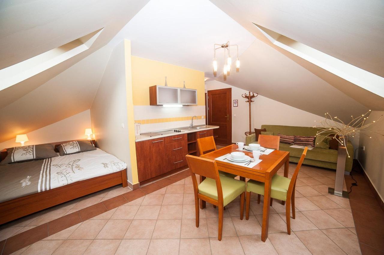 Apartamenty Dom Na Wzgorzu Gardenia Строне-Слёнске Экстерьер фото