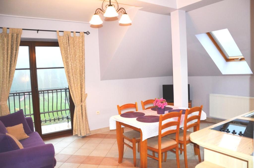 Apartamenty Dom Na Wzgorzu Gardenia Строне-Слёнске Экстерьер фото